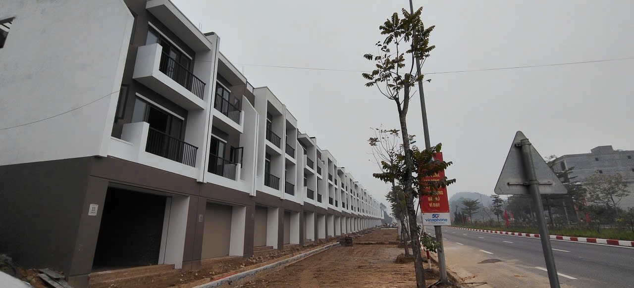 THI CÔNG XÂY THÔ VÀ HOÀN THIỆN MẶT NGOÀI NHÀ Ở 45 CĂN THUỘC DỰ ÁN XÂY DỰNG NHÀ Ở KHU DÂN CƯ NÔNG THÔN THUỘC THÀNH PHỐ YÊN BÁI, TỈNH YÊN BÁI THI CÔNG XÂY THÔ VÀ HOÀN THIỆN MẶT NGOÀI NHÀ Ở 45 CĂN THUỘC DỰ ÁN XÂY DỰNG NHÀ Ở KHU DÂN CƯ NÔNG THÔN THUỘC THÀNH PHỐ YÊN BÁI, TỈNH YÊN BÁI